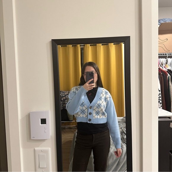 Ardene | women's medium cropped Jacquard Cardigan blue white and black buttons - Picture 6 of 6